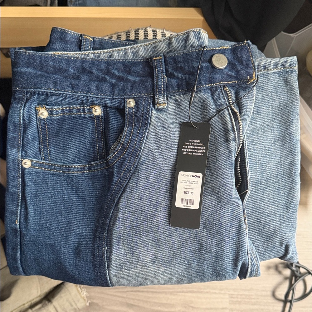 đFall Fave: Two-Tone Jeans - Picture 4 of 4